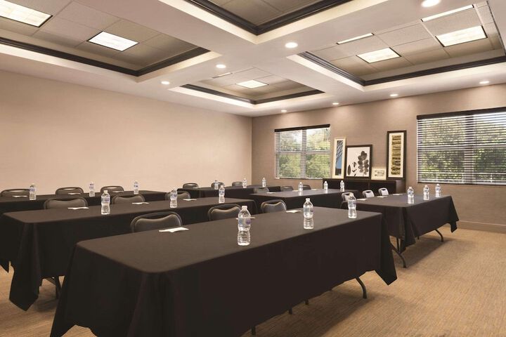 Country Inn & Suites by Radisson Bradenton-Lakewood Ranch, FL