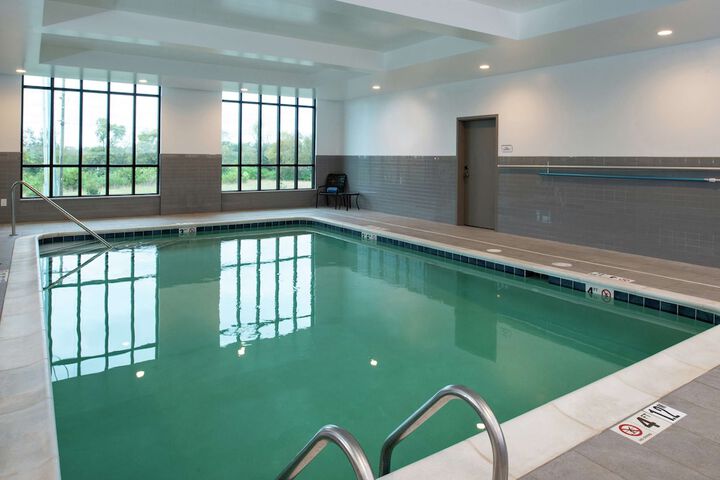 Pool 10 of 44