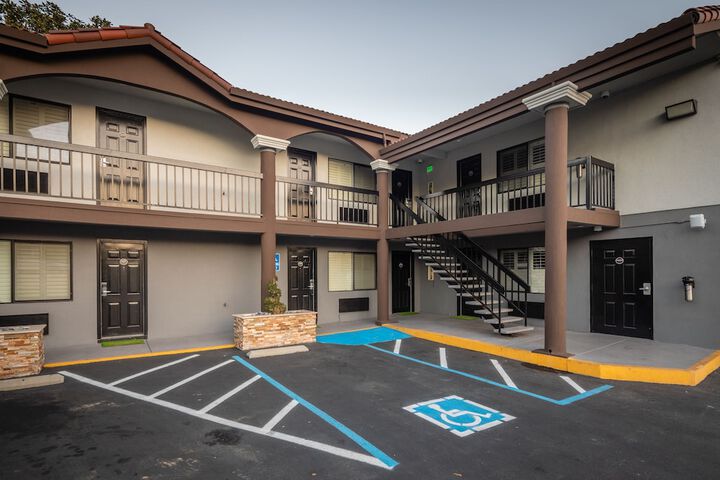 Hotel 5 of 21
