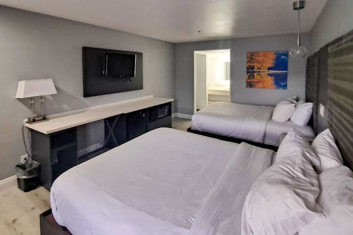 Room 3 of 12