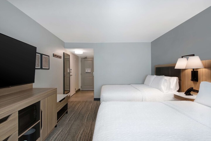 Hampton Inn Anderson / Alliance Business Park