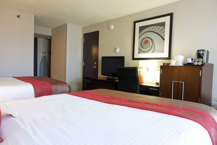 Room 25 of 76