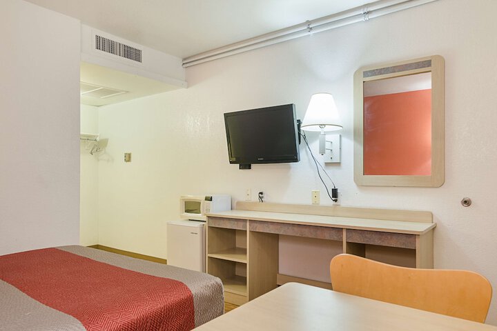 Room 55 of 74