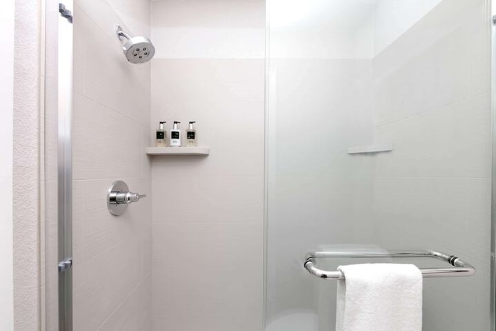 Room 62 of 75