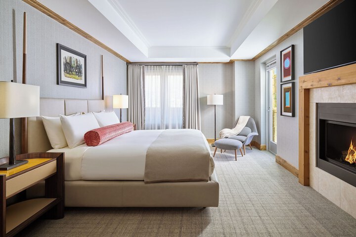 Room 15 of 42
