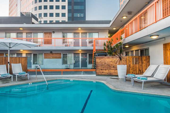 The Tangerine - a Burbank Hotel