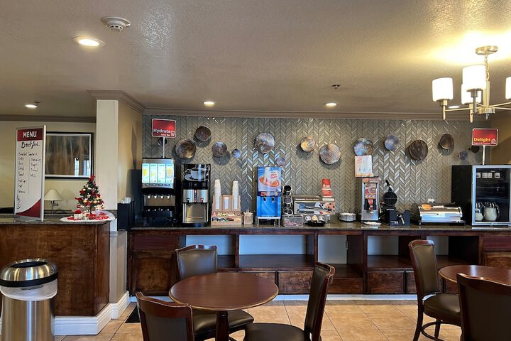 Best Western Plus John Jay Inn & Suites