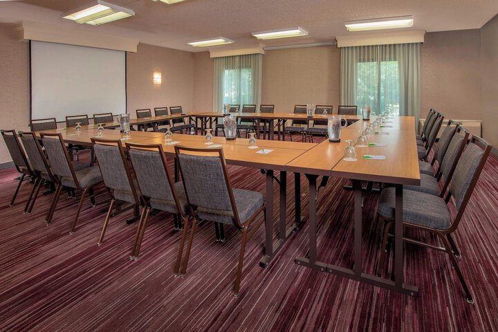 Courtyard by Marriott Rockville