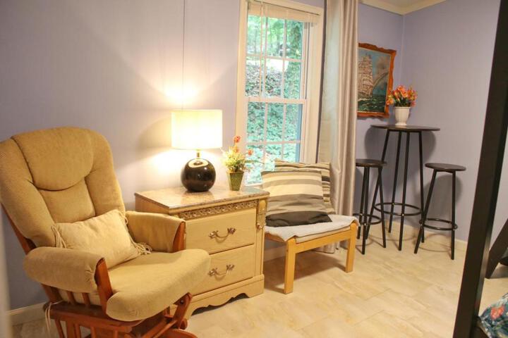 Paradise View Getaway-Dacha