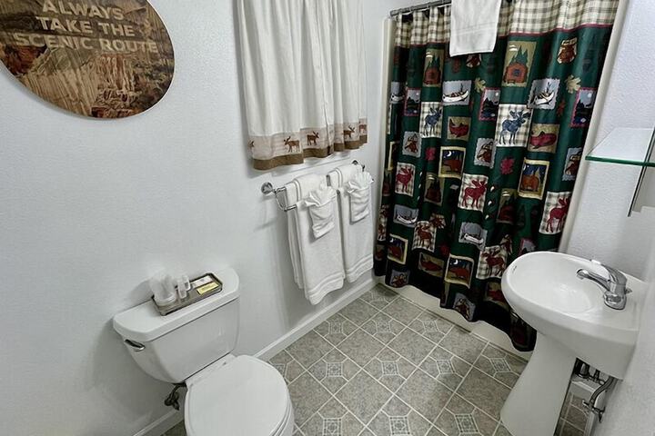 Room 32 of 49