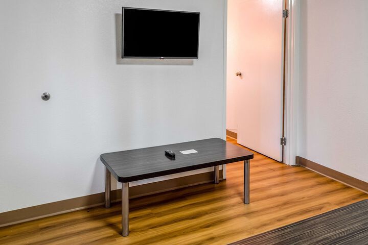 Room 16 of 43