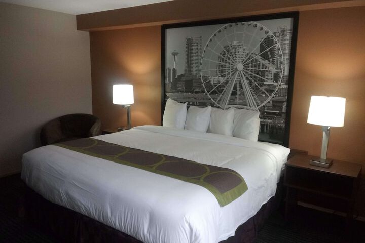 Room 3 of 14