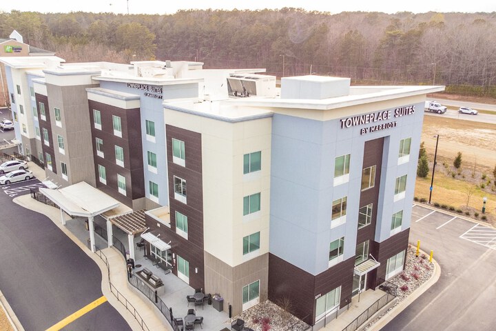 Hotel 7 of 82