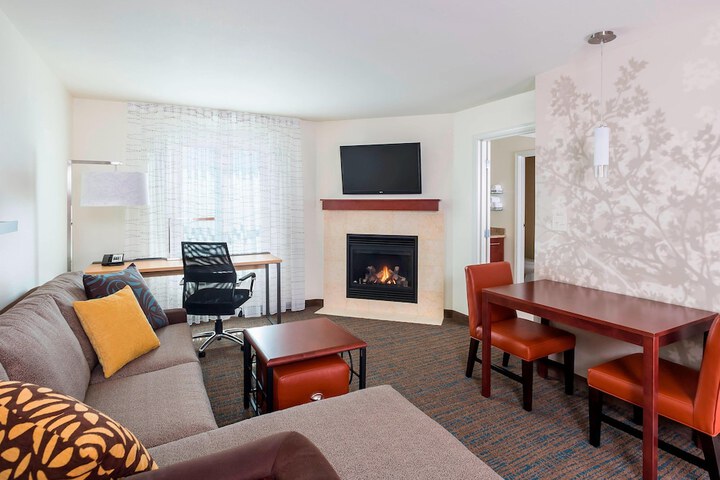 Room 15 of 25