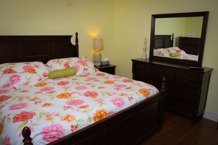 Room 47 of 373