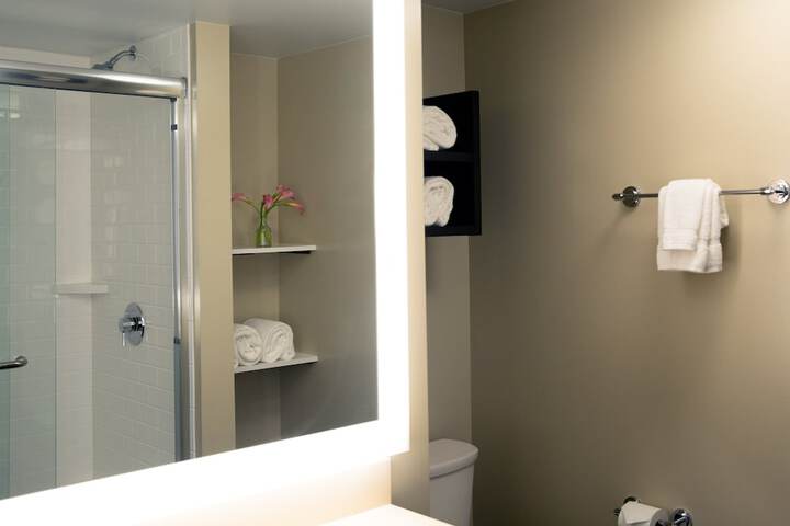 Room 35 of 67