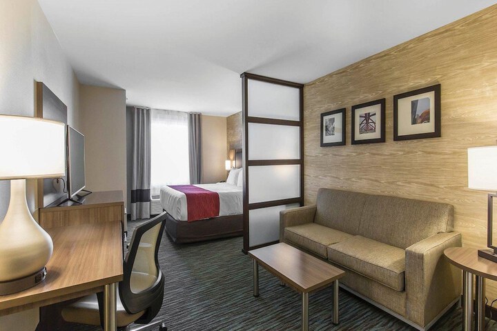 Room 14 of 27