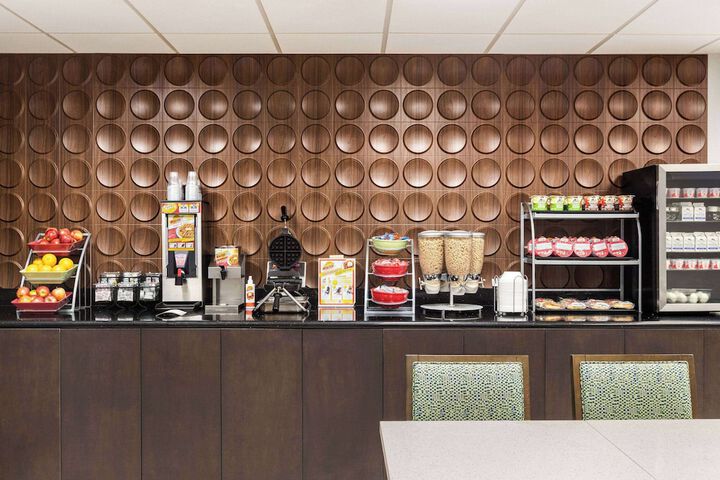 Breakfast/Coffee Service 59 of 75