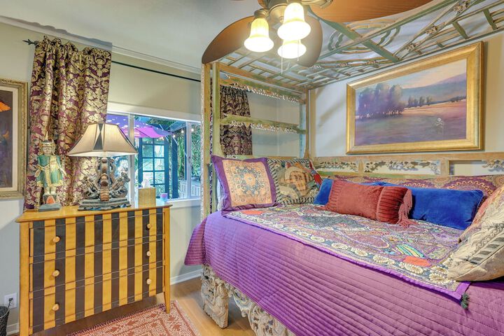 Bohemian Wonderland: Benicia Bungalow w / Pergola!