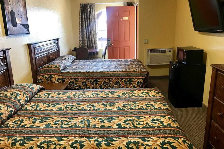 Room 14 of 24