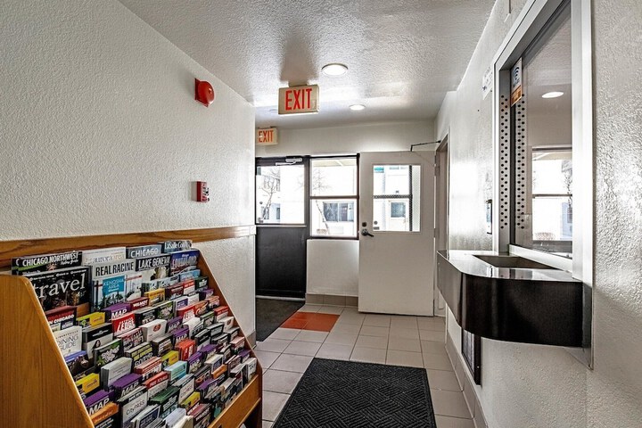 Motel 6 Palatine IL - Chicago Northwest