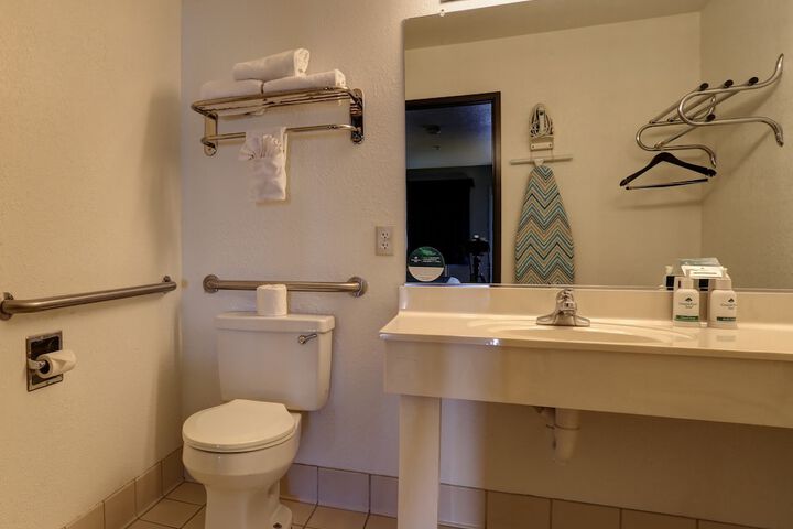 Room 19 of 34