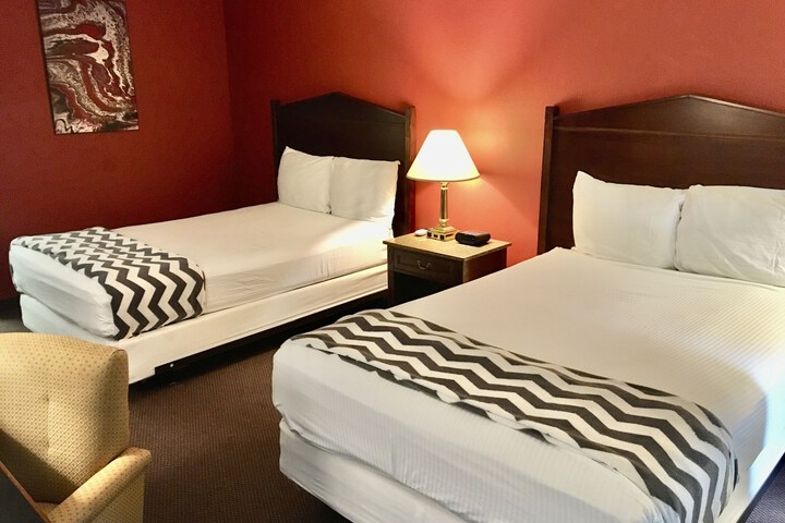 RIVER ROCK INN