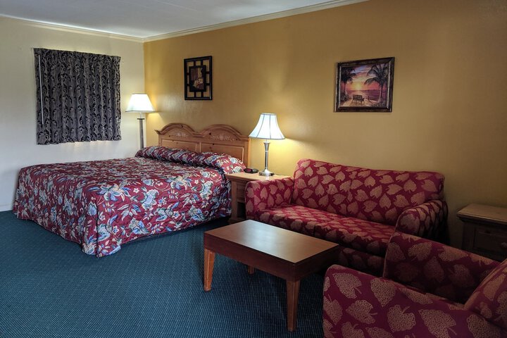 Room 7 of 17