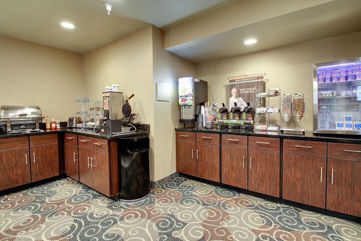 Breakfast/Coffee Service 35 of 47