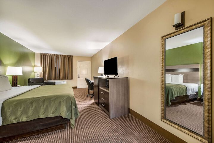 Room 18 of 39