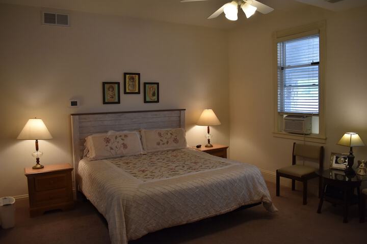 Room 100 of 238