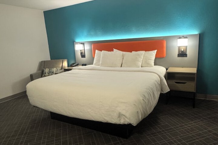 Room 17 of 25