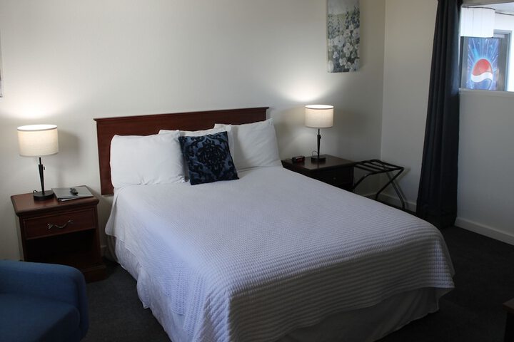 Room 18 of 36