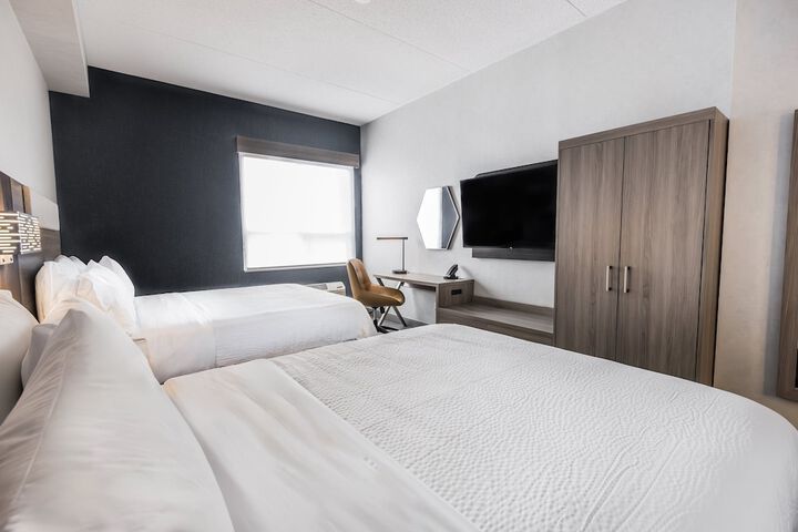 Room 32 of 89