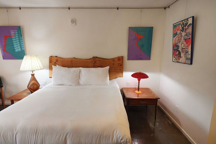 Room 115 of 127