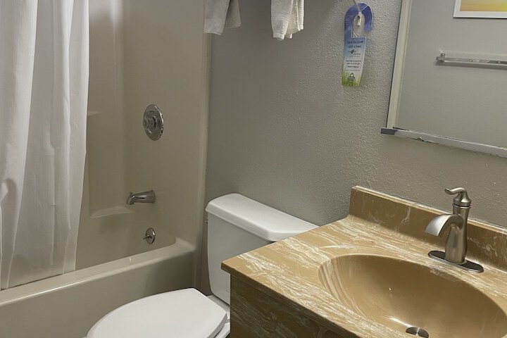 Room 20 of 28