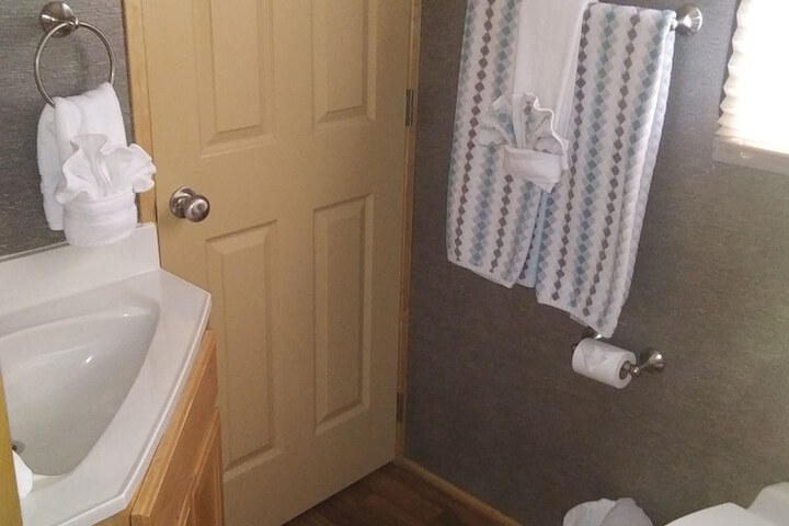 Room 33 of 142