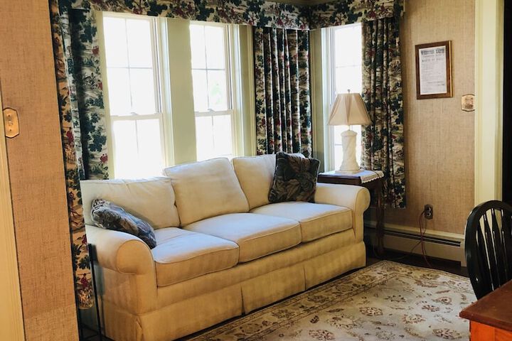 Aiken Manor B & B