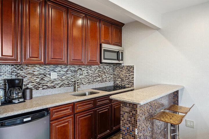 Ramada by Wyndham Flushing Queens