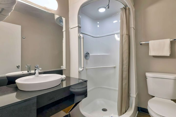 Room 12 of 22