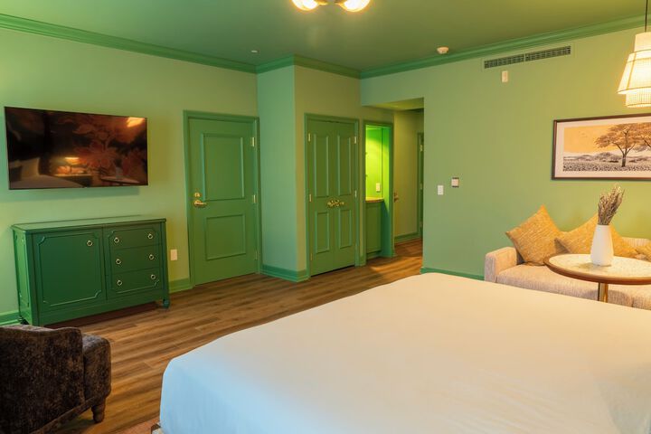 The Carlton Hotel Atascadero – Paso Robles, a Tribute Portfolio Hotel