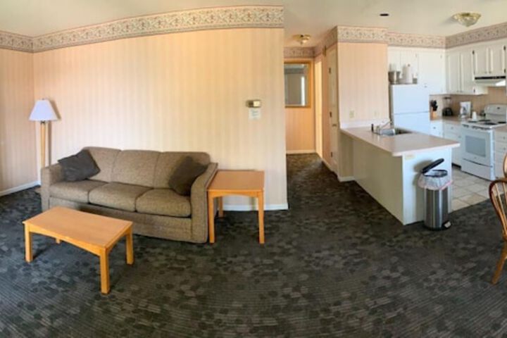 Room 25 of 51