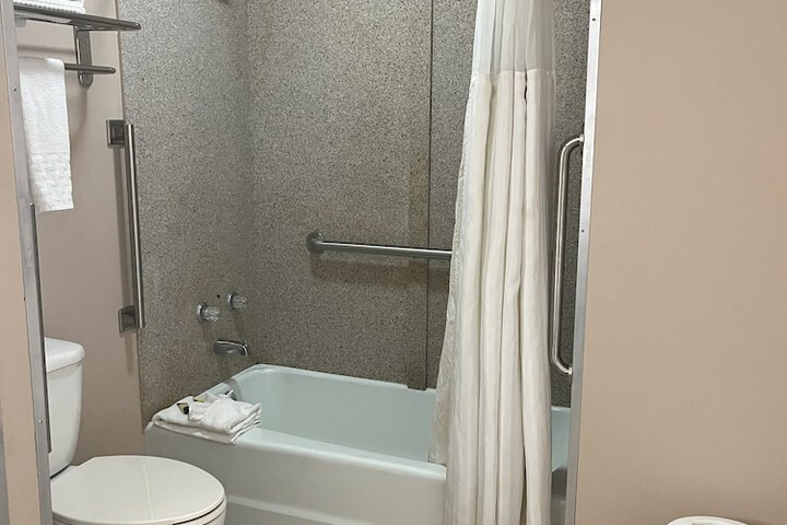 Room 48 of 54