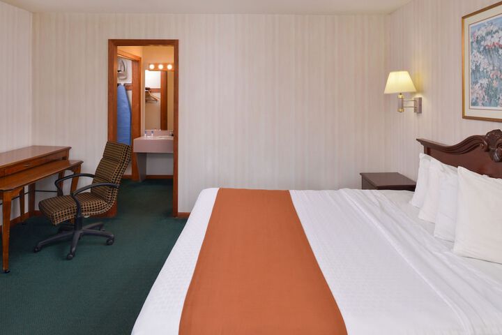 Room 34 of 42