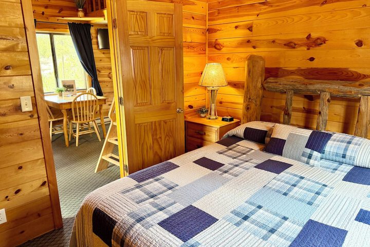Mountain View Lodge & Cabins