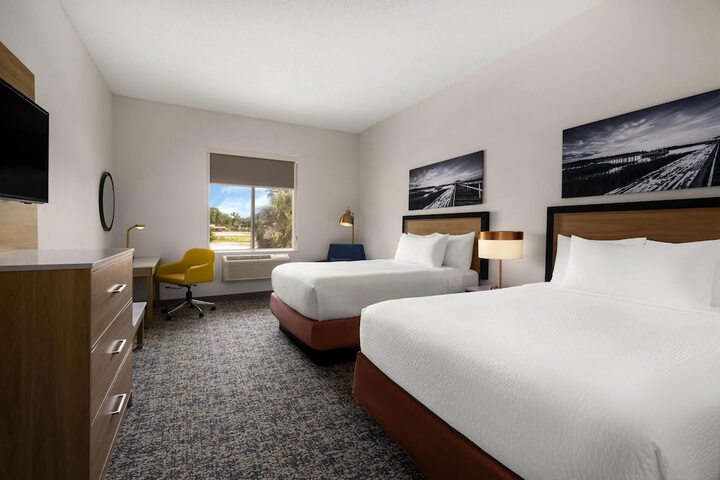 Baymont by Wyndham Savannah / Garden City