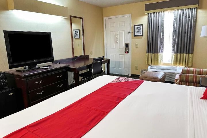 Room 32 of 70