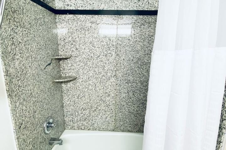 Room 20 of 72