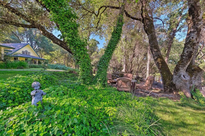 Sonora Home on 10 Resort Acres w / Shared Pool!
