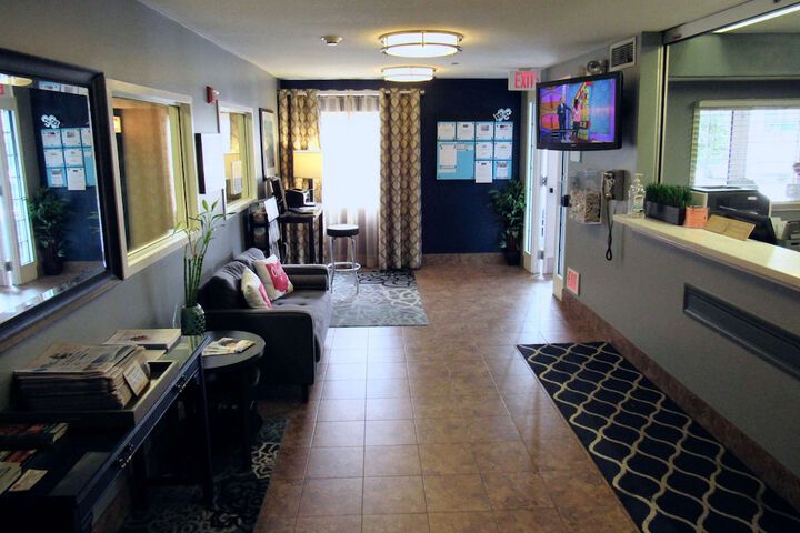 Hotel Interior 6 of 28